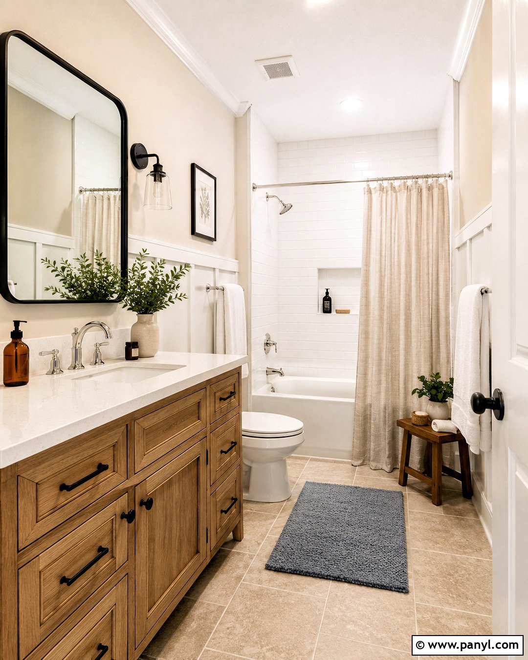 Warm White Bathroom With White Trim - 20 Warm White Walls With White Trim Ideas