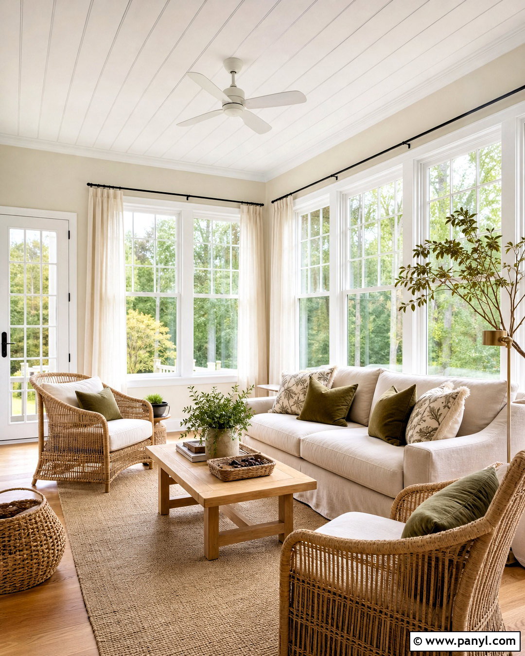 20 Sunroom Paint Colors Ideas for a Bright, Relaxing Retreat