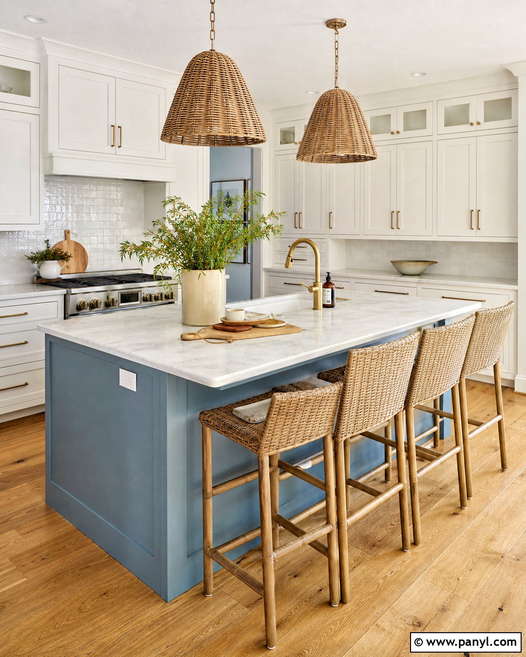 20 Waters Edge Benjamin Moore Ideas for Calm Coastal Rooms