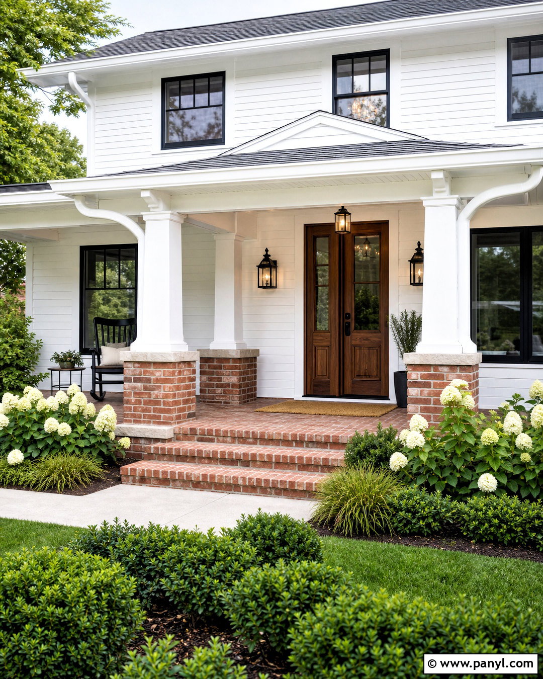 White House With Red Brick Columns - 20 white house with red brick ideas