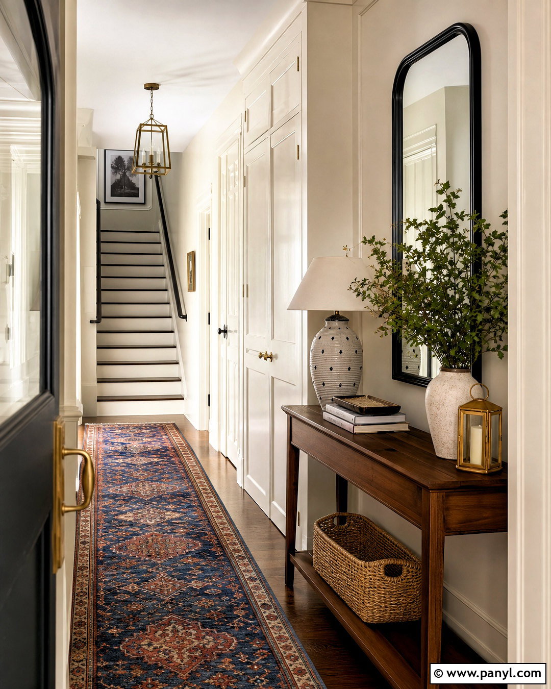 White Lacquered Entryway Walls - 20 lacquered walls