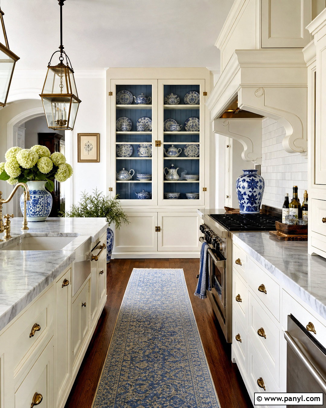 White Traditional Kitchen With Blue China - 20 white kitchen with blue accents