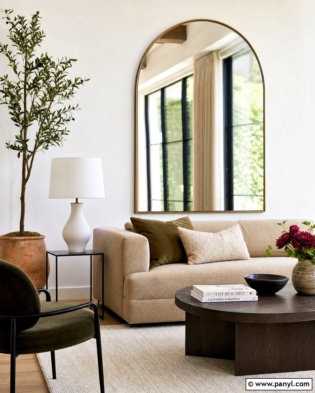 White Wall With Oversized Mirror - 20 white wall background ideas