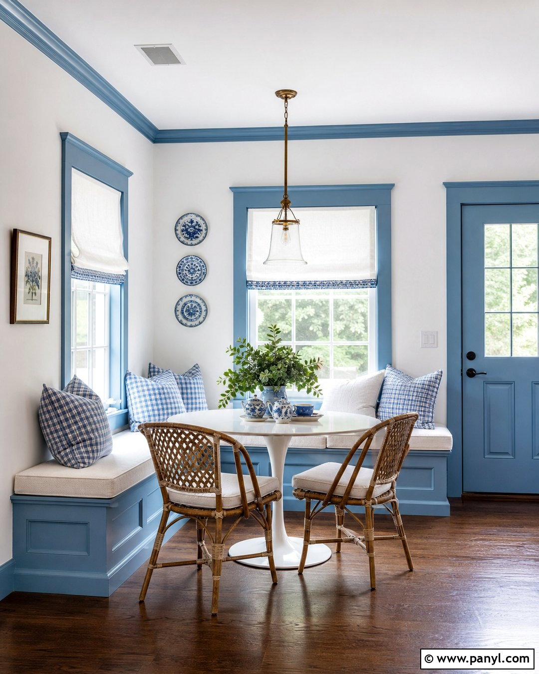 White Walls With Cornflower Blue Trim Breakfast Nook - 30 White Walls Blue Trim Ideas
