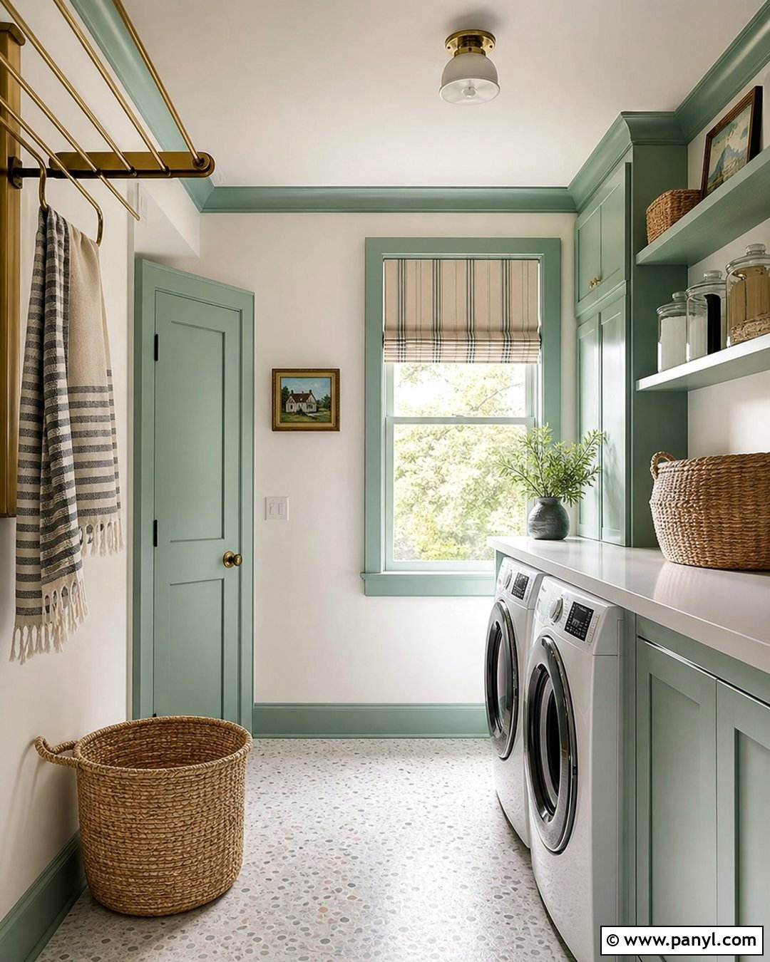 White Walls With Mint Green Trim - 20 Light Walls Colored Trim Ideas